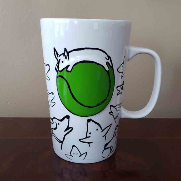 2015 Starbucks Ceramic Mug 16 oz White Green Black Dogs Tennis Ball Fetch - Picture 1 of 3